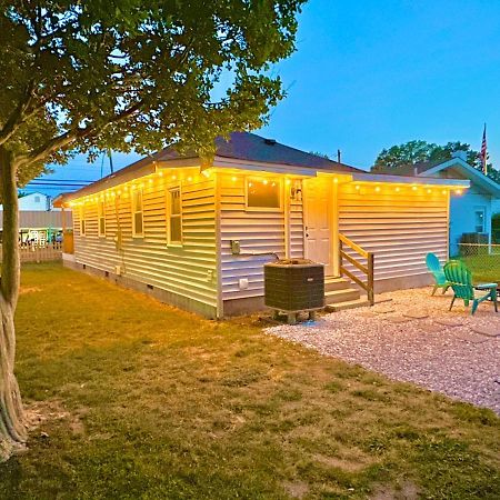 Cottage In Heart Of Colonial Beach, 7 Mins Walk To The Beach Luaran gambar