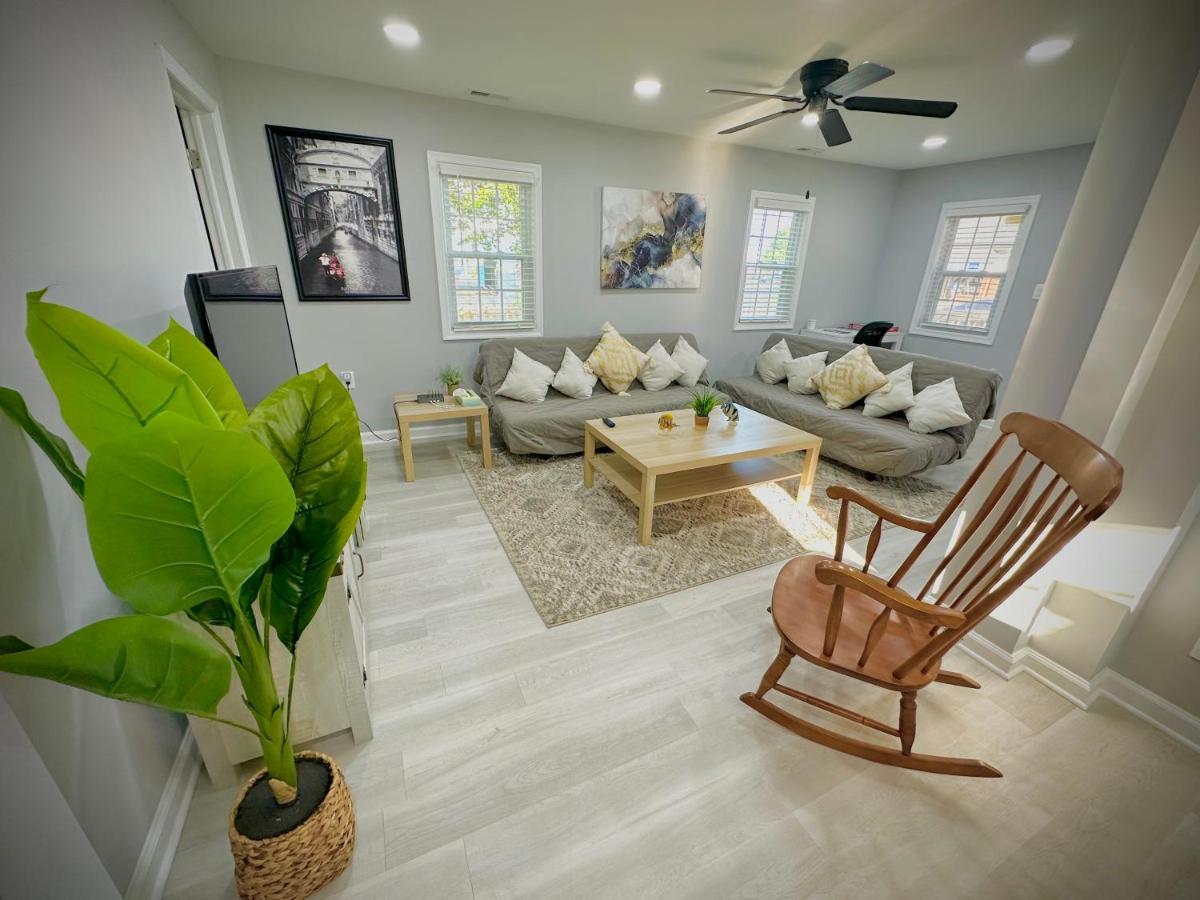 Cottage In Heart Of Colonial Beach, 7 Mins Walk To The Beach Luaran gambar